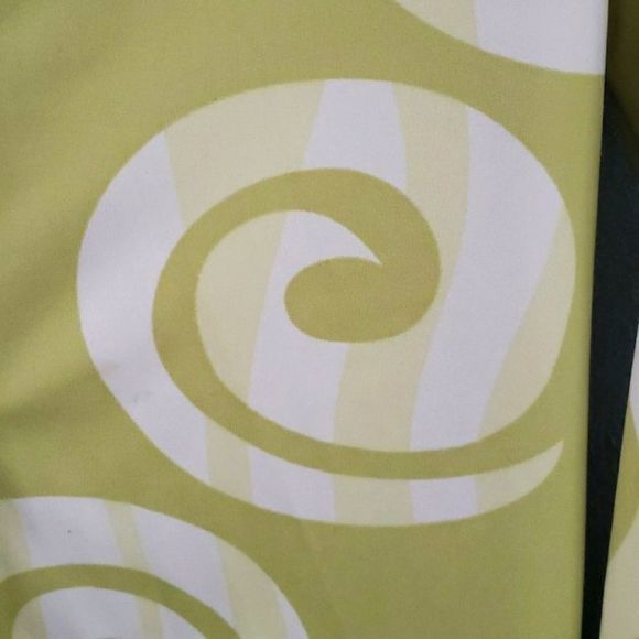 Beautiful "The Limited Top" - Picture 4 of 9